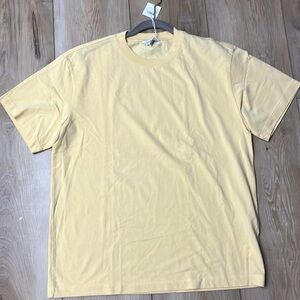 Club Monaco Relaxed Tee T-Shirt Mens Yellow Size Medium NEW
